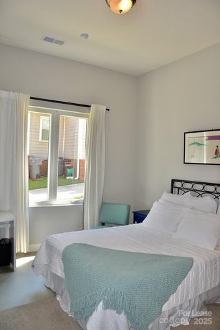 916 Westbrook Drive B, Charlotte, NC 28202