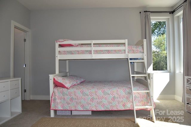 916 Westbrook Drive B, Charlotte, NC 28202