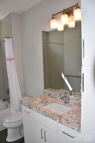 916 Westbrook Drive B, Charlotte, NC 28202