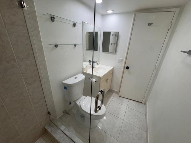 901 Cypress Terrace 103, Pompano Beach, FL 33069