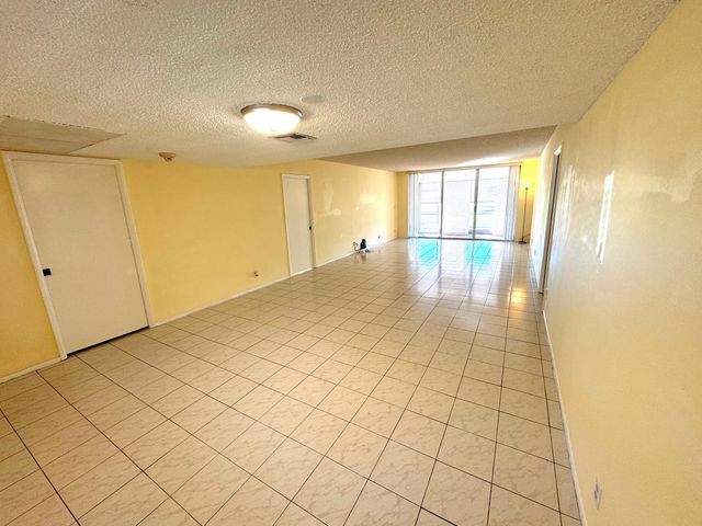 901 Cypress Terrace 103, Pompano Beach, FL 33069