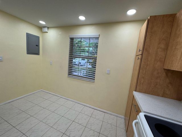 901 Cypress Terrace 103, Pompano Beach, FL 33069