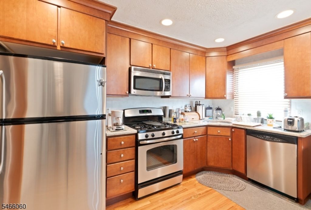 439 Wheaton Rd, Union Twp., NJ 07083 — photo 2