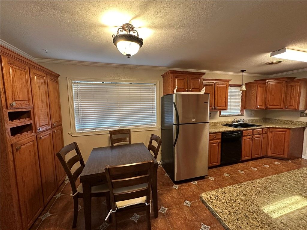 1030 Burkshire Dr, Corpus Christi, TX 78412 — photo 5