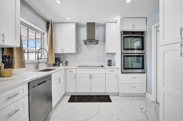 477 SE 17th Terrace, Deerfield Beach, FL 33441