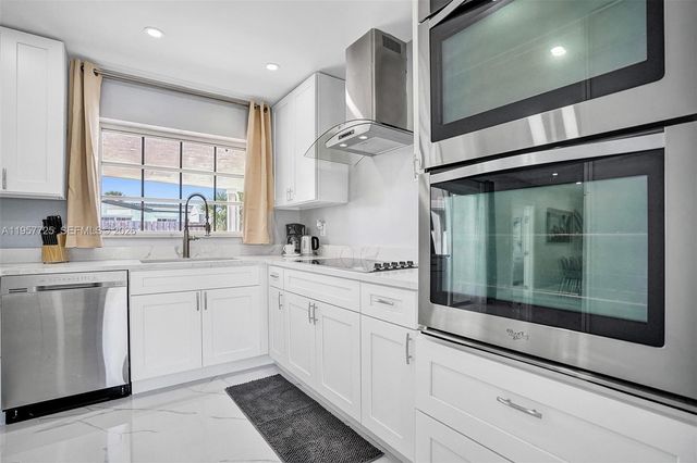 477 SE 17th Terrace, Deerfield Beach, FL 33441