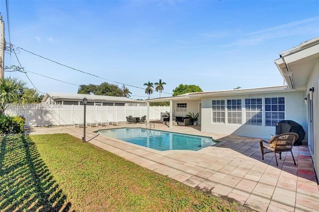 477 SE 17th Terrace, Deerfield Beach, FL 33441