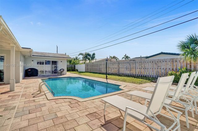 477 SE 17th Terrace, Deerfield Beach, FL 33441
