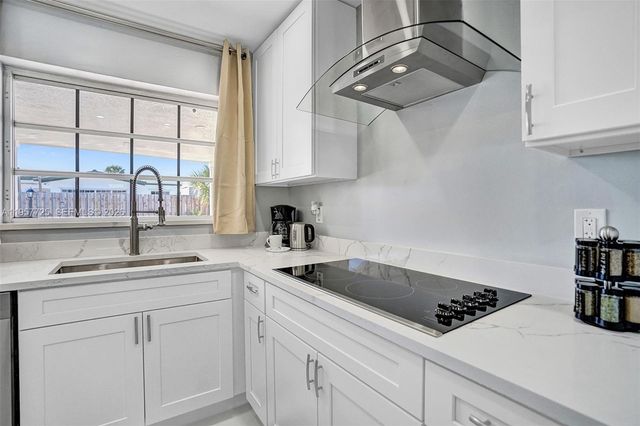 477 SE 17th Terrace, Deerfield Beach, FL 33441