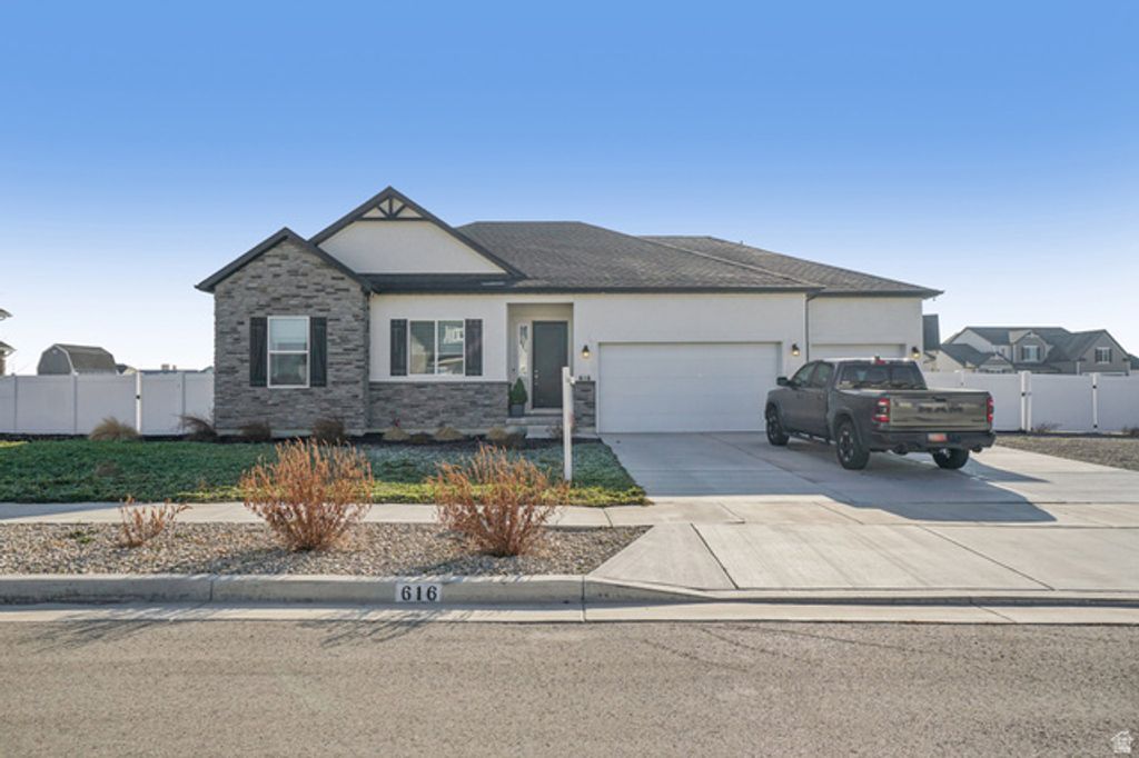 616 E CONSTANCE WAY, Grantsville, UT 84029