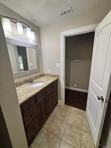 1126 Wilbur Street, Dallas, TX 75224