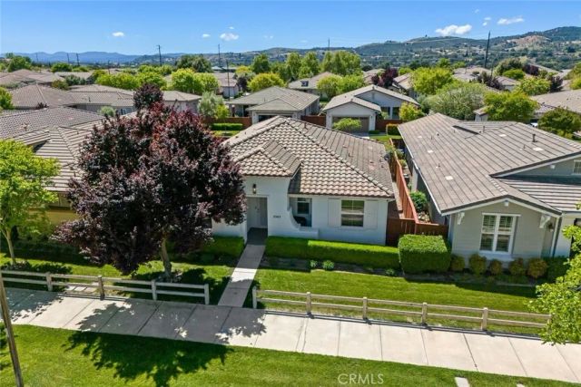 2563 Clubhouse, Paso Robles, CA 93446