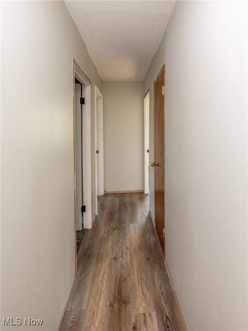 1966 Mattingly Road, Hinckley, OH 44233