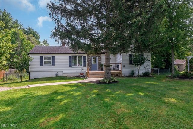 1966 Mattingly Road, Hinckley, OH 44233