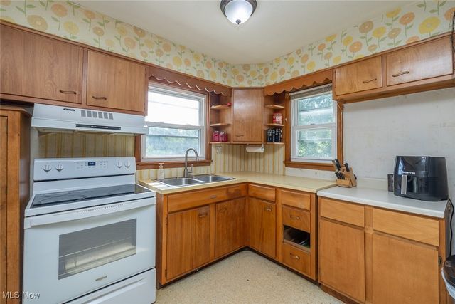 1966 Mattingly Road, Hinckley, OH 44233