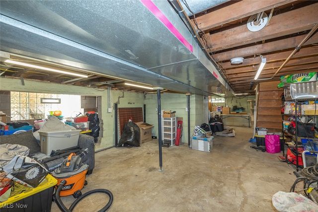 1966 Mattingly Road, Hinckley, OH 44233