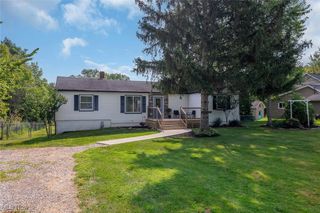 1966 Mattingly Road, Hinckley, OH 44233