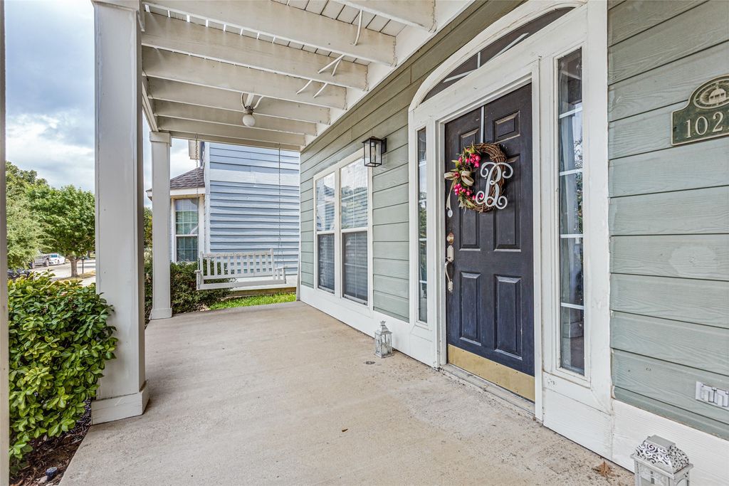 10216 Franklin Drive, Providence Village, TX 76227 — photo 2
