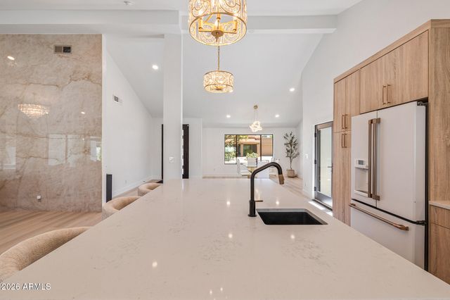 10012 N 76TH Place, Scottsdale, AZ 85258