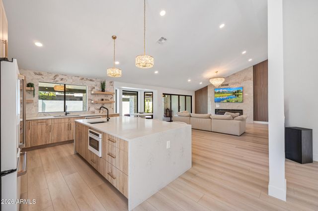 10012 N 76TH Place, Scottsdale, AZ 85258