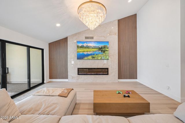 10012 N 76TH Place, Scottsdale, AZ 85258