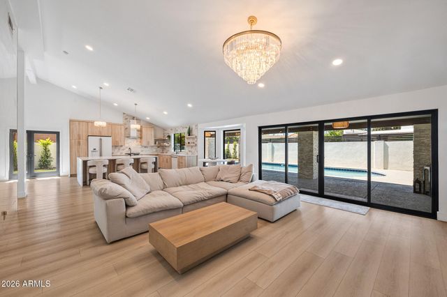 10012 N 76TH Place, Scottsdale, AZ 85258