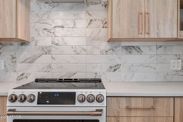 10012 N 76TH Place, Scottsdale, AZ 85258