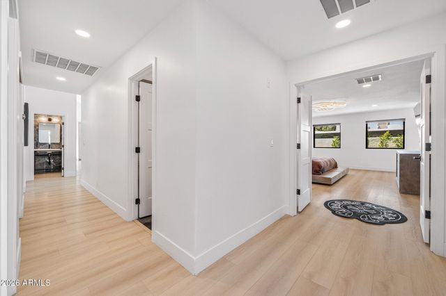 10012 N 76TH Place, Scottsdale, AZ 85258