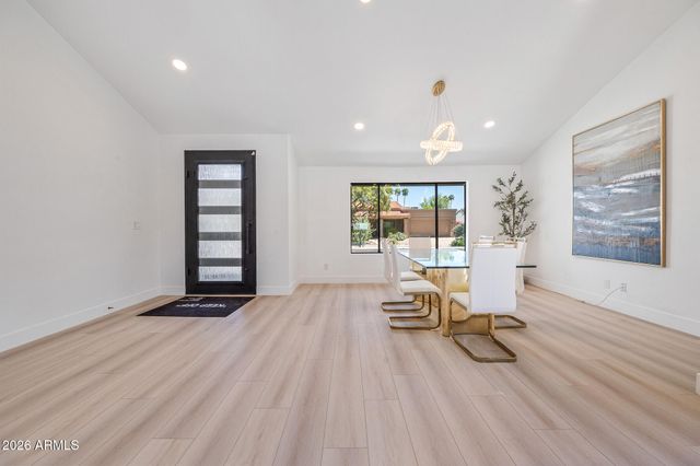 10012 N 76TH Place, Scottsdale, AZ 85258