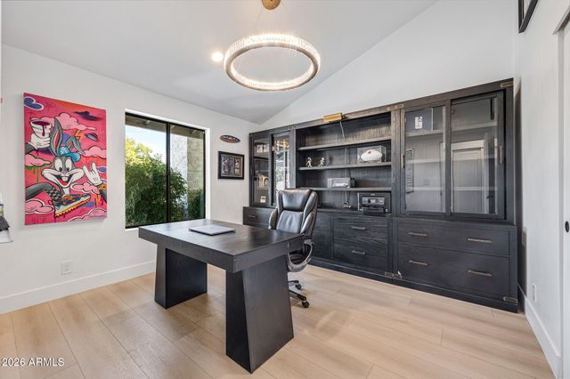 10012 N 76TH Place, Scottsdale, AZ 85258