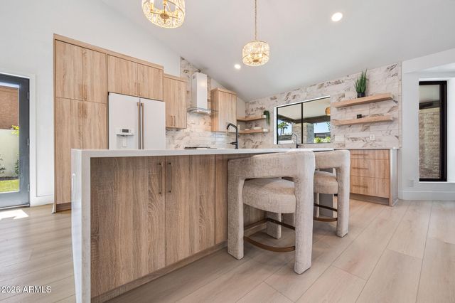 10012 N 76TH Place, Scottsdale, AZ 85258