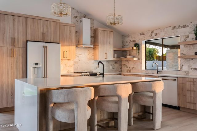 10012 N 76TH Place, Scottsdale, AZ 85258