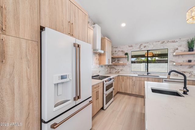 10012 N 76TH Place, Scottsdale, AZ 85258