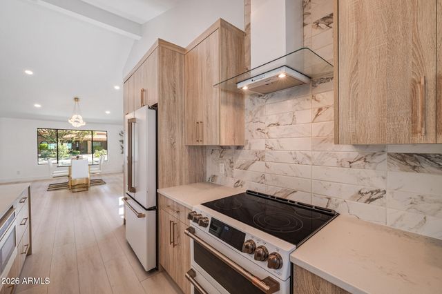 10012 N 76TH Place, Scottsdale, AZ 85258