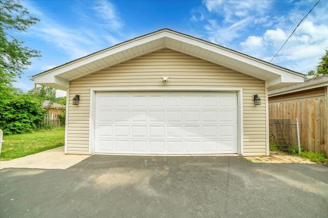 209 E Blair Street, West Chicago, IL 60185
