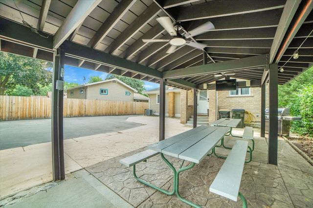209 E Blair Street, West Chicago, IL 60185