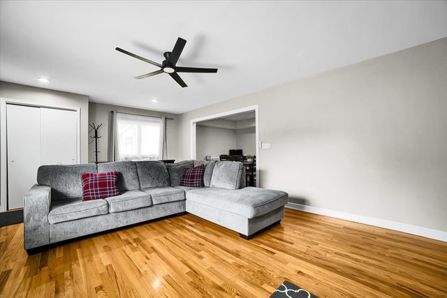 209 E Blair Street, West Chicago, IL 60185
