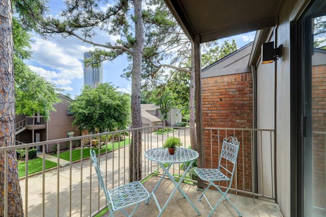 1201 Bering Drive 68, Houston, TX 77057