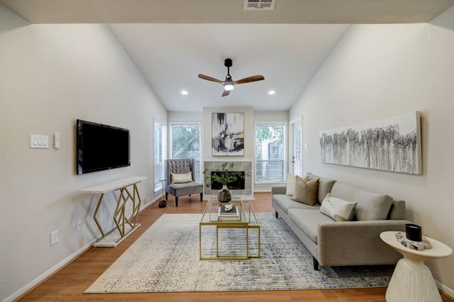 1201 Bering Drive 68, Houston, TX 77057