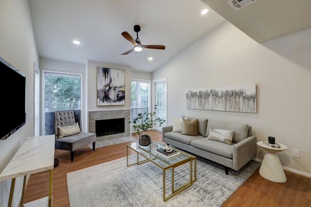 1201 Bering Drive 68, Houston, TX 77057