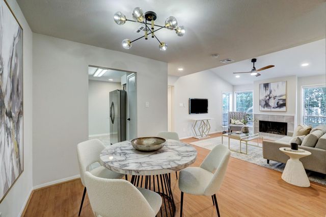 1201 Bering Drive 68, Houston, TX 77057