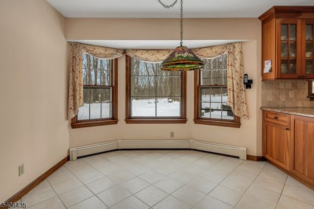 6 Prides Crossing, Chester Twp., NJ 07930