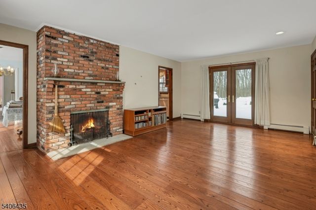 6 Prides Crossing, Chester Twp., NJ 07930