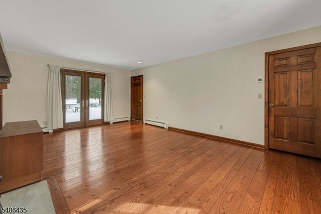 6 Prides Crossing, Chester Twp., NJ 07930