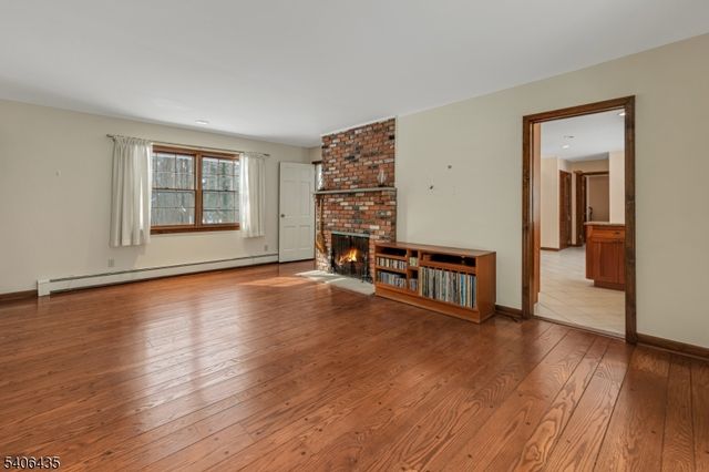 6 Prides Crossing, Chester Twp., NJ 07930