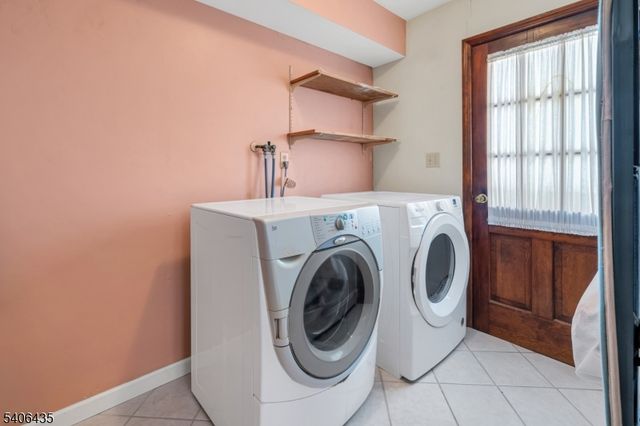 6 Prides Crossing, Chester Twp., NJ 07930