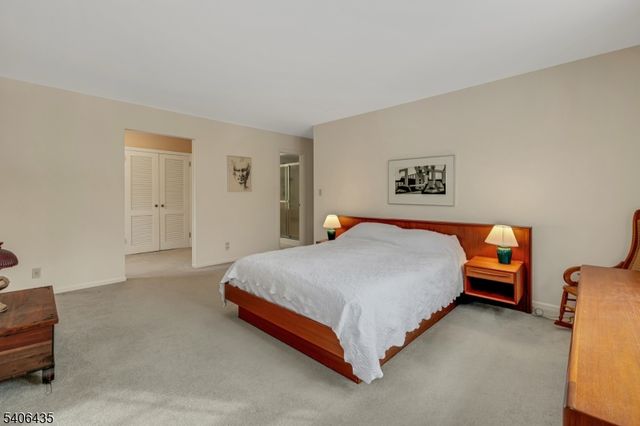 6 Prides Crossing, Chester Twp., NJ 07930