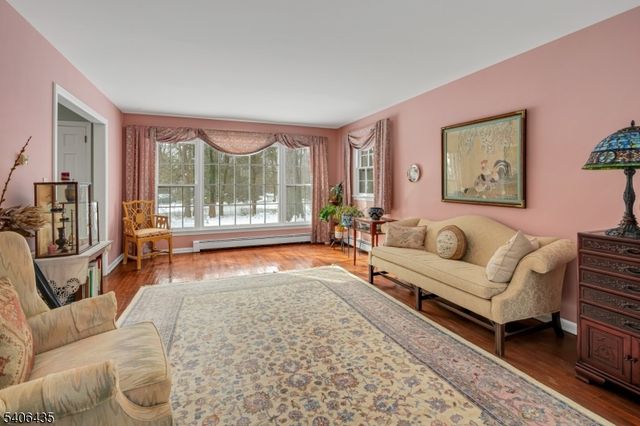 6 Prides Crossing, Chester Twp., NJ 07930