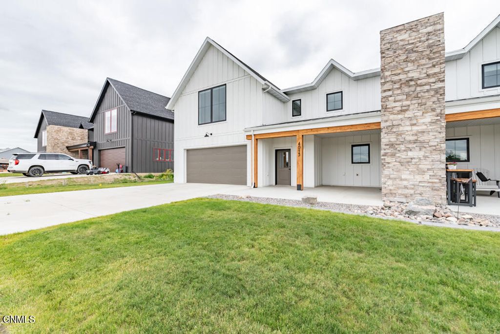 4013 Ivory Lane, Bismarck, ND 58503 photo 2