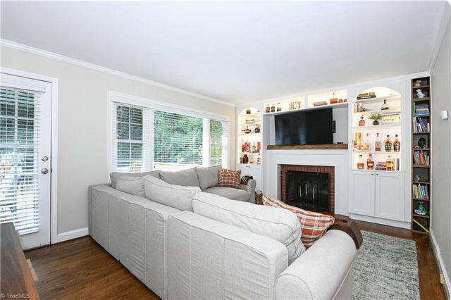 3801 Parkwood Drive, Greensboro, NC 27403